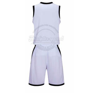 Uniforme de basket-ball confortable grande taille à manches courtes pour hommes vêtements de sport de plein air uniforme de basket-ball à vendre - Product Image 4