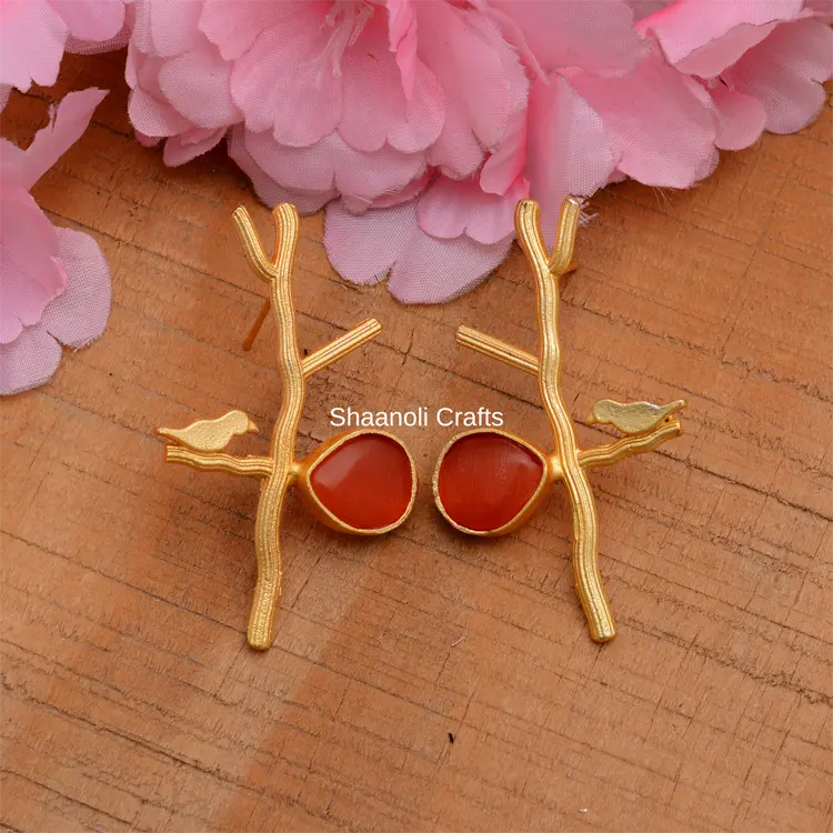 Moda personalizzata all'ingrosso bellissimi orecchini pendenti da festa placcati in oro 18 carati fatti a mano gioielli in ottone indiano per donne signore ragazze