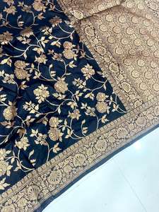 Blusa de Sari de Seda Khadi Georgette Suave y Pura para Mujer, Diseño de Última Moda, con Bordado Zari Butti en Toda la Superficie, Hecho en India - Product Image 5