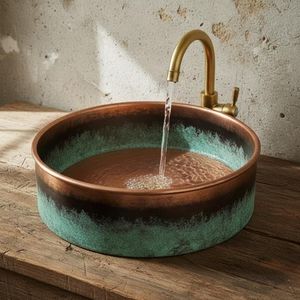 Lavabos en cuivre de style antique adaptés aux cuisines de ferme recherchant un style vintage, une utilité pratique et une esthétique durable. - Product Image 5