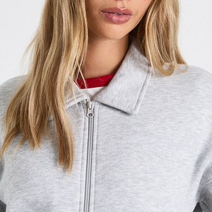 Prix avantageux pour les acheteurs en gros – Sweat-shirt élégant pour femme à manches longues avec logo personnalisable et col rabattable à fermeture éclair - Product Image 2