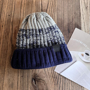 Beanie Caps Unisex en diseño de logotipo personalizado Color sólido Precio al por mayor Winter Street Personalizar Servicio Sombreros Gorras de invierno - Product Image 6