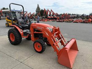 Chasis Compacto Serie B (Tamaño de Chasis Mayor) Usado para Tractores Agrícolas Utilitarios Subcompactos Kubota B2650 en Venta - Product Image 4