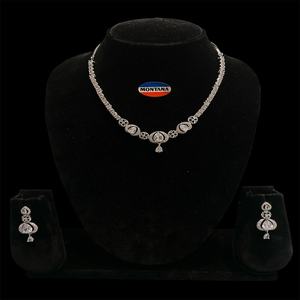 Ensemble combiné de bijoux d'annonce de finition argentée de haute qualité pour les femmes et les filles adaptées aux fiançailles de mariée et aux occasions de fête - Product Image 1