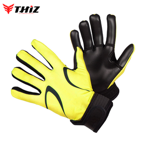 Gants gaéliques de haute qualité en cuir léger et latex de couleurs mélangées Gants de sport en vente - Product Image 6