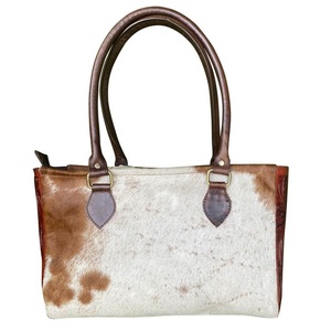 Sac à bandoulière en cuir de vachette de meilleure qualité avec côtés usinés et raccord en laiton style bohème vintage Top fournisseur indien - Product Image 4