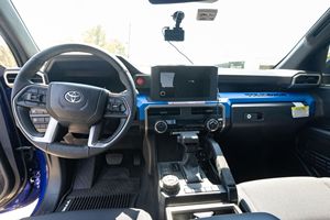 Toyota Tacoma TRD Off-Road Doble Cabina 4x4 2025 Usada y Confiable - Product Image 4