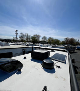 Nouvelle caravane de luxe pour le camping en plein air, les voyages et les loisirs, en acier et aluminium, capacité de charge de 4650 kg, pour 4 à 6 personnes - Product Image 4