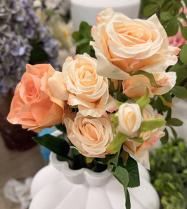 Bouquet di rose artificiali in seta rosa, fiori realistici fatti a mano per decorazioni domestiche e matrimoni - Product Image 3