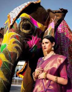 Sarees en soie Lichi de haute qualité pour femmes Fournisseur en gros en vrac de sarees indiens traditionnels de FashionHarbour - Product Image 3