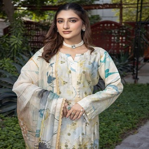 Venta al por mayor de trajes de viscosa de 3 piezas de diseñador pesado Maxi ropa original de marca paquistaní e India Lehnga Choli por Dr Haris - Product Image 6