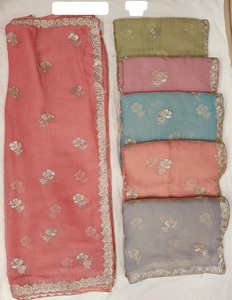 Saree en mousseline de soie organza envoûtant avec broderie élégante et bord festonné pour les fêtes de mariage et l'exportation - Product Image 5