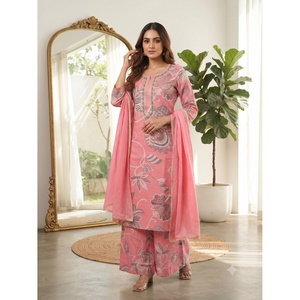 Rama's : Rafraîchissez votre garde-robe estivale avec ce charmant ensemble décontracté pour femme, imprimé pêche, en coton et fibre de bambou, col mandarin - Product Image 1
