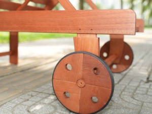 Silla Plegable Portátil de Madera de Acacia Impermeable para Camping, Patio y Jardín - Product Image 2