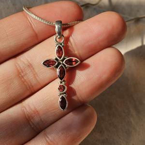 Grenat marky forme croix pendentif en argent meilleur pendentif croix pour Noël - Product Image 1