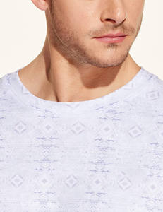 Camiseta deportiva blanca transpirable para hombre, camiseta de entrenamiento atlético ligera de manga corta que absorbe la humedad de secado rápido impresa - Product Image 5