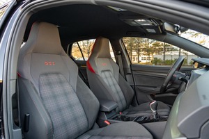 รถยนต์มือสองที่เชื่อถือได้ ปี 2024 โฟล์คสวาเกน GTI 380 S เกียร์ 6 สปีด - Product Image 4