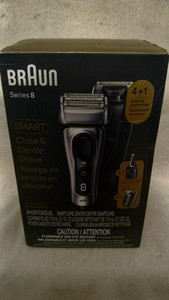 Afeitadora Braun Series 8 8417S + Soporte de Carga + Bolsa de Viaje - Product Image 6