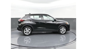 Voiture d'occasion certifiée LHD/RHD Nissan Kicks Play S FWD 2025 - Product Image 4