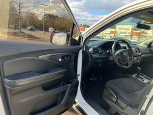 Honda Pilot LX FWD 2018, SUV Honda Pilot LX 2018, automatique, moteur 4 cylindres, 8 airbags, toit ouvrant, écran tactile, phares LED - Product Image 6