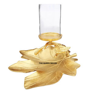 Bougeoir en aluminium finition or avec verre votif pour Noël, décoration intérieure, best-seller - Product Image 1