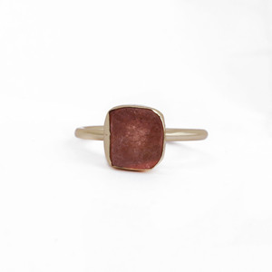 Bague en pierre précieuse de quartz fraise brute naturelle Bague en pierre de guérison à la mode - Product Image 2