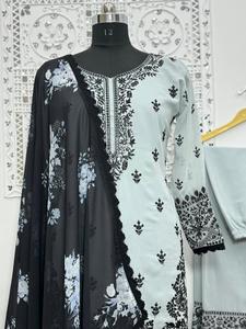 Présentation de la nouvelle collection Faux Georgette Fancy Broded Thread And Sequence Work Top & Palazzo With Digital Printed Dupatta - Product Image 3