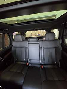 Used 2025 Ranges Rovers SE <b>LWB</b> - Product Image 4