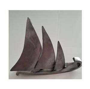 Escultura Artesanal de Aluminio Fundido con Diseño Moderno, Forma Artística y Decoración de Primera Calidad para Espacios Interiores de Lujo - Product Image 5