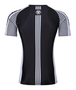 Short de protection contre les éruptions cutanées à impression numérique à séchage rapide pour adultes et jeunes - Product Image 4