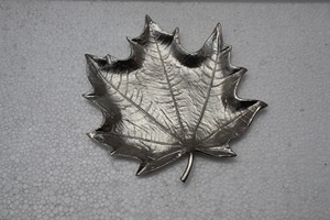 Plateau décoratif en aluminium plaqué or de haute qualité Design de luxe et moderne pour la maison jardin service de noël métal argenté - Product Image 3