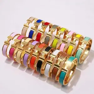 Venta caliente precio de fábrica esmalte pulsera brazalete H brazalete oro rosa plateado titanio letra H brazalete