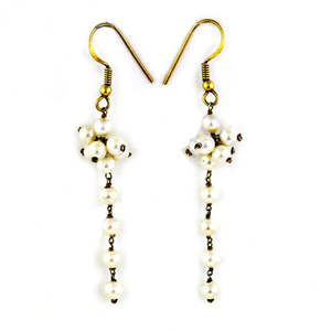 Boucles d'oreilles élégantes en perles pour femmes, cadeau parfait pour les amateurs de bijoux élégants - Product Image 2