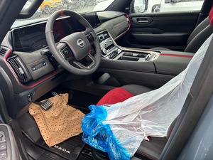 NOUVEAU Nissan Nismo SUV 2026 Turbo Diesel 4x4 Automatique Phares LED Pare-chocs avant rouge Sièges en cuir foncé Jantes en alliage R17 Toit ouvrant - Product Image 2