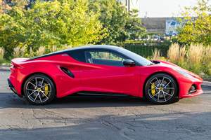 Lotus Emira V6 First Edition 2024, Bajo Kilometraje, Caja de Cambios Automática, Volante a la Izquierda, Neumáticos R20, Estado Impecable - Product Image 5