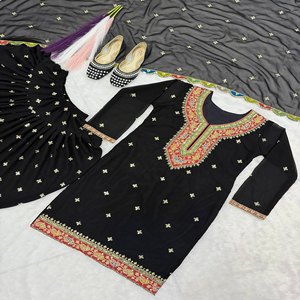 Nuevo Conjunto Tradicional Indio de Diseñador para Mujer, Kurta/Kurti de Georgette para Ramzan, Pantalón Estilo Dhoti para Fiesta, Venta al Por Mayor - Product Image 3