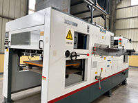 Machine de découpe à plat automatique avancée pour la fabrication de boîtes en carton ondulé
