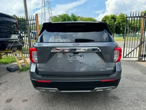 Ford Explorer 2023 en parfait état - Product Image 3