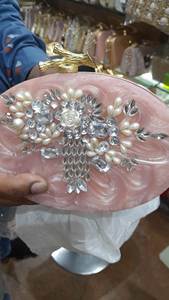 กระเป๋าคลัทช์สำหรับผู้หญิงทำจากยางเรซินหัตถกรรมอินเดีย - Product Image 3