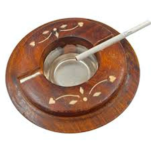 Cenicero de madera personalizado con capa interior de acero para el almacenamiento de cenizas y con diseños grabados llenos de MOP proporcionado por HHO - Product Image 4