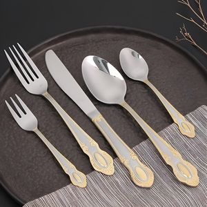 Ensemble de couverts en métal à long manche pour une prise en main facile et un style moderne, parfait pour des repas à la maison élégants - Product Image 5