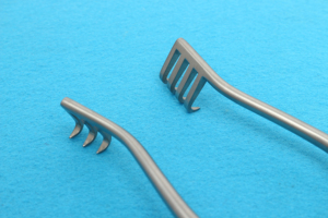 Rétracteur Weitlaner certifié CE 3x4 à dents pointues 130mm en acier inoxydable de haute qualité écarteur chirurgical manuel - Product Image 2