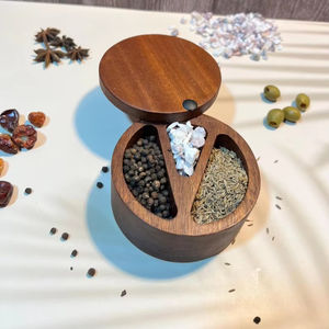 Olla de especias de madera 3 en 1 Recipiente de especias de madera de acacia con tapa y cuchara, grado alimenticio Premium - Product Image 1