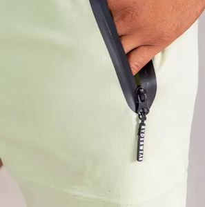 Short d'entraînement pour hommes Gym Fit tissu à séchage rapide OEM marque personnalisée - Product Image 4
