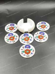 Ensemble de sous-verres en marbre blanc artisanal avec incrustations florales, sous-verres en pierre colorée avec support - Product Image 4
