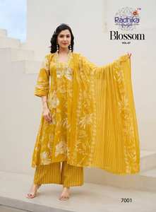 Fondo Kurti con estampado de algodón de primera calidad con bordado Dupatta, colección de ropa india y pakistaní, precio al por mayor para ropa de fiesta - Product Image 3