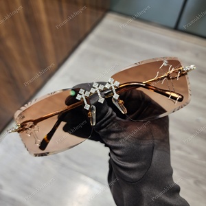 Lunettes de soleil de haute qualité pour hommes, monture en acier inoxydable classique, design croisé avec des strass, personnalisées, serties de moissanite VVS - Product Image 5