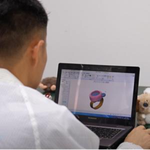 Robot Jouet Intelligent IA pour Enfants 2026, Alimenté par DeepSeek AI, Bluetooth 5.0 WiFi, Chat Vocal Interactif, Prévisions Météo, Éducation Précoce - Product Image 2