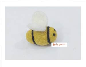 Latest Stock Addition Popular 2024 Cute Felt <b>Wool</b> Bee Animal Keychain 3cm Custom Colors High Quality - Product Image 1