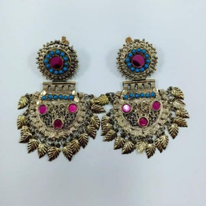 ต่างหูสแตนเลสสตีลวินเทจสำหรับผู้หญิงขายดีกระดุมออกซิไดซ์หลากสีดีไซน์ใหม่ล่าสุดของปาร์ตี้แฟชั่นล่าสุดแรงบันดาลใจจากอัฟกานิสถาน - Product Image 2